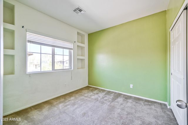 9406 S 33RD Drive, Laveen, AZ 85339