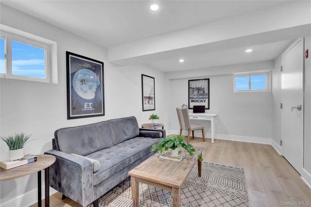 105 Radcliff Avenue, Port Washington, NY 11050