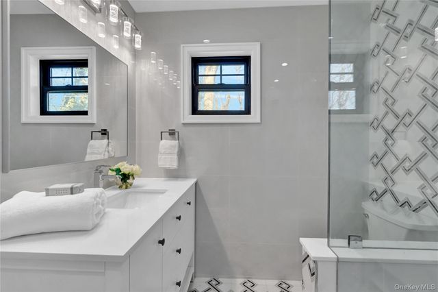 105 Radcliff Avenue, Port Washington, NY 11050