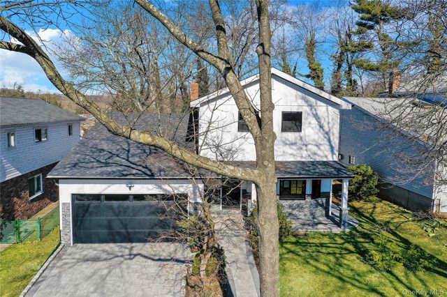 105 Radcliff Avenue, Port Washington, NY 11050