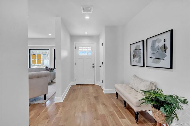 105 Radcliff Avenue, Port Washington, NY 11050