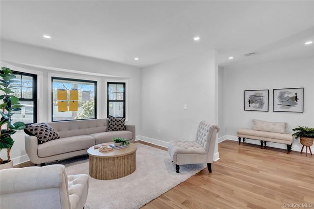 105 Radcliff Avenue, Port Washington, NY 11050