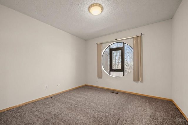 124 Scotland Rd Apt E, Pueblo, CO 81001