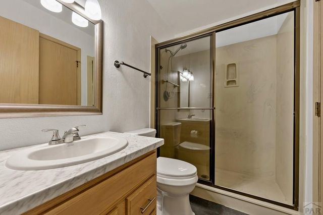 124 Scotland Rd Apt E, Pueblo, CO 81001