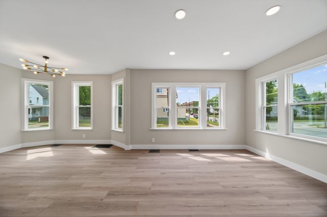 423 EAST Avenue, Erie, PA 16507