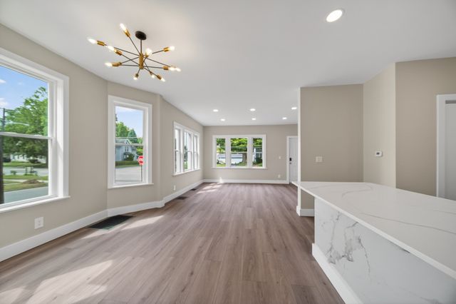 423 EAST Avenue, Erie, PA 16507