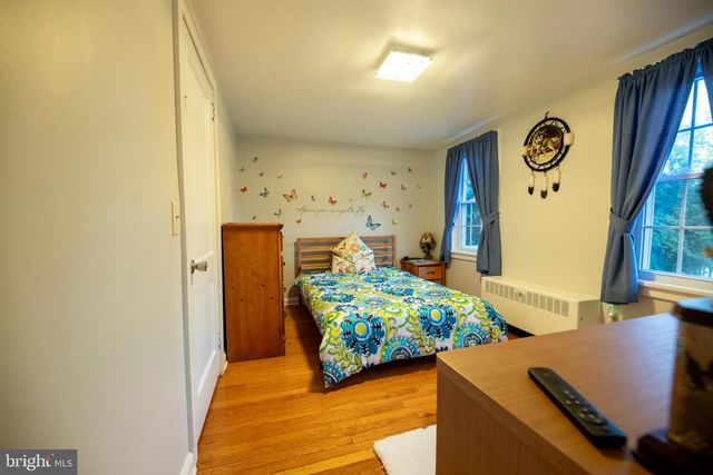 453 ROUTE 33 E, East Windsor, NJ 08520