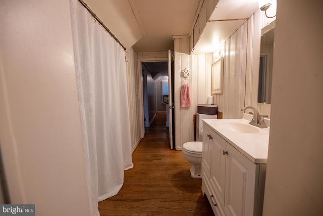 453 ROUTE 33 E, East Windsor, NJ 08520