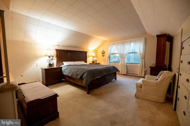 453 ROUTE 33 E, East Windsor, NJ 08520