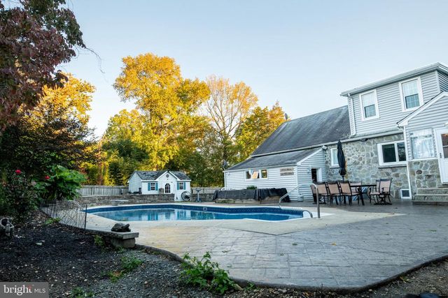 453 ROUTE 33 E, East Windsor, NJ 08520