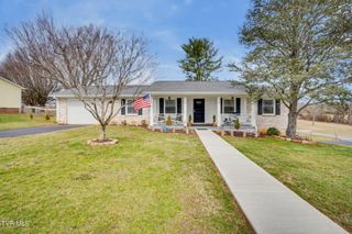 1425 Glenmar Avenue, Mount Carmel, TN 37645
