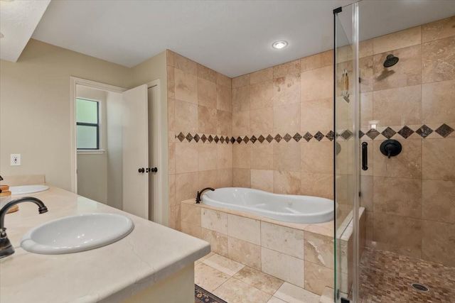 10 Cape Chestnut Drive, Spring, TX 77381