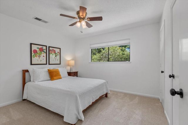 10 Cape Chestnut Drive, Spring, TX 77381