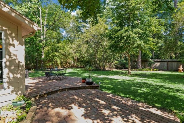 10 Cape Chestnut Drive, Spring, TX 77381