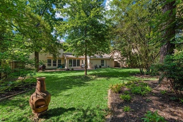 10 Cape Chestnut Drive, Spring, TX 77381