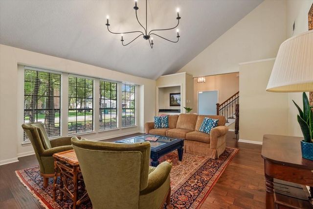10 Cape Chestnut Drive, Spring, TX 77381