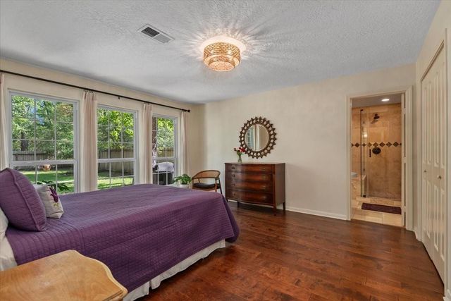10 Cape Chestnut Drive, Spring, TX 77381