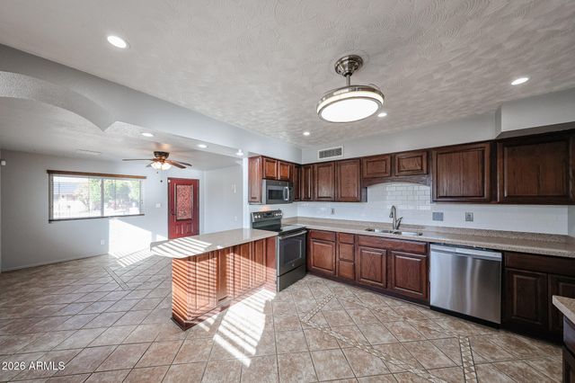 93 S 95TH Street, Chandler, AZ 85224
