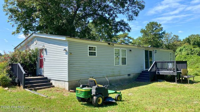 304 W Foy Street, Richlands, NC 28574