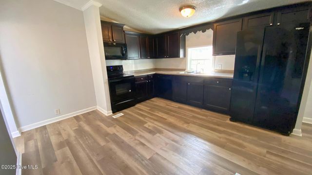 304 W Foy Street, Richlands, NC 28574