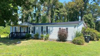 304 W Foy Street, Richlands, NC 28574