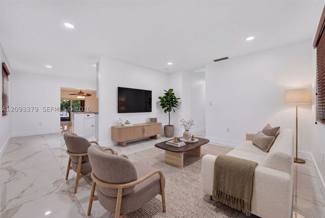 3147 SW 24th St 3149, Miami, FL 33133