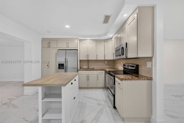 3147 SW 24th St 3149, Miami, FL 33133
