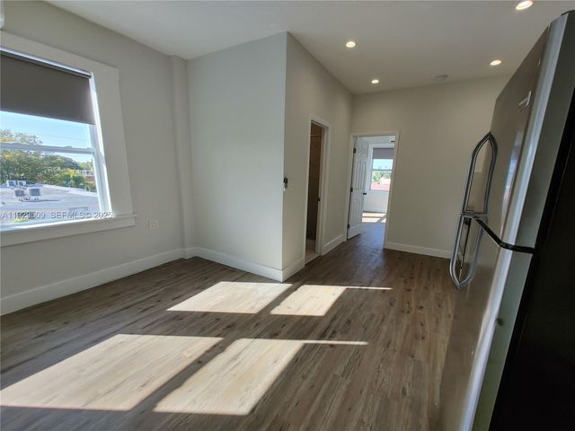 1629 SW 6th St 12, Miami, FL 33135