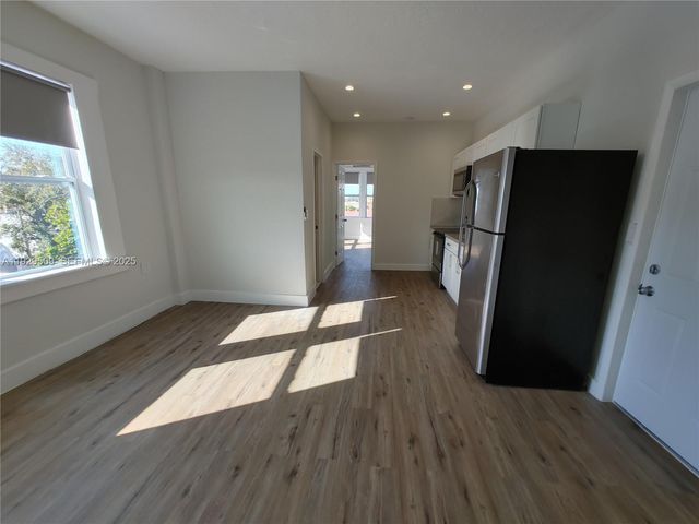 1629 SW 6th St 12, Miami, FL 33135