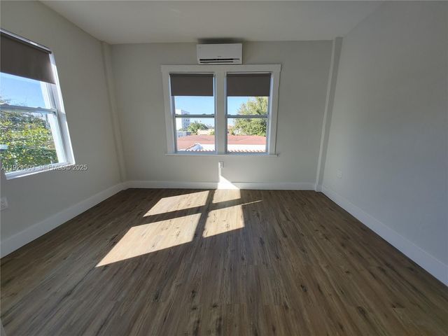 1629 SW 6th St 12, Miami, FL 33135