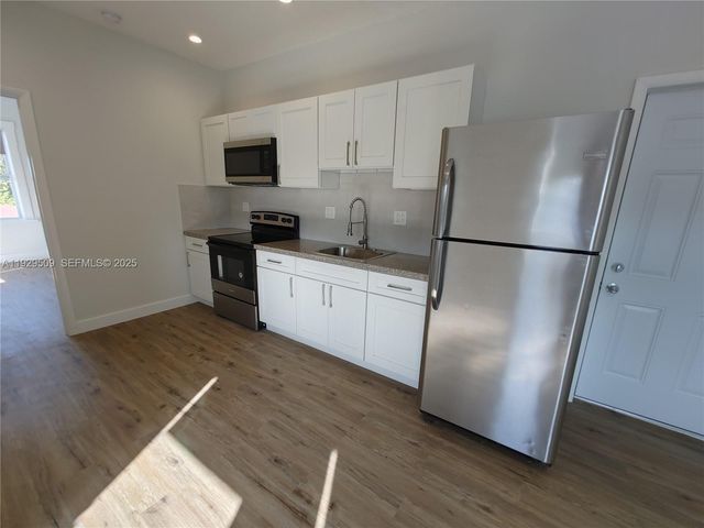 1629 SW 6th St 12, Miami, FL 33135