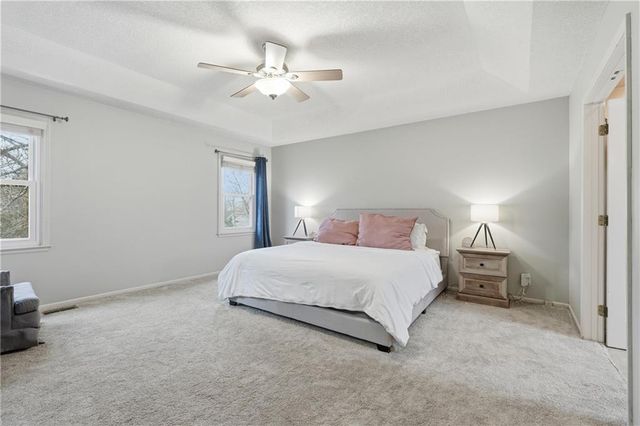 8221 Park Street, Lenexa, KS 66215