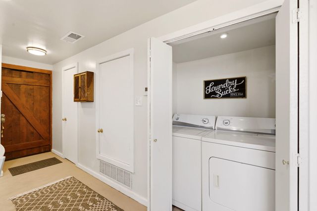 166 Sandia View Road, Corrales, NM 87048