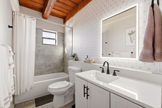 166 Sandia View Road, Corrales, NM 87048