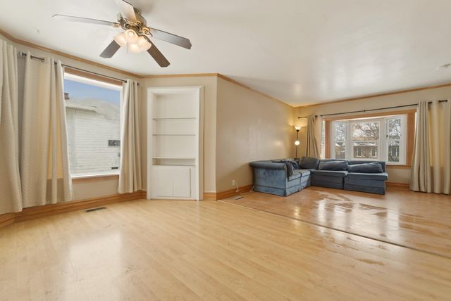 240 Humpfer Street, Hammond, IN 46324