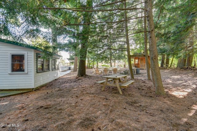 134 Lincoln Avenue, Northampton, NY 12134