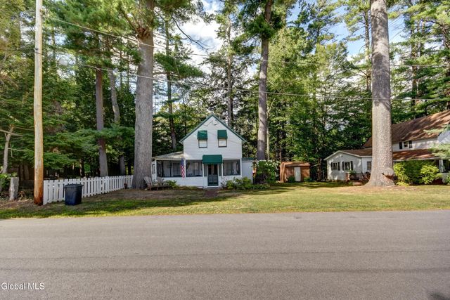 134 Lincoln Avenue, Northampton, NY 12134