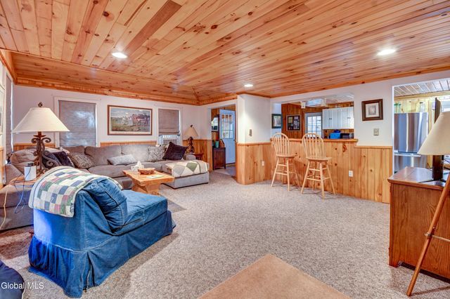 134 Lincoln Avenue, Northampton, NY 12134