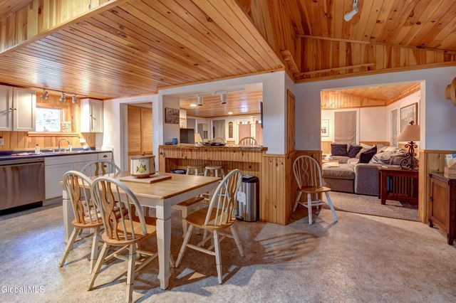 134 Lincoln Avenue, Northampton, NY 12134