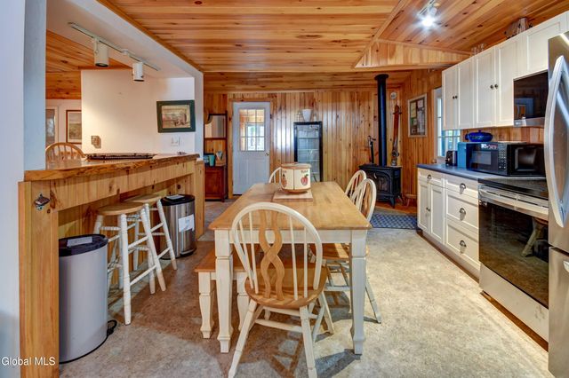 134 Lincoln Avenue, Northampton, NY 12134