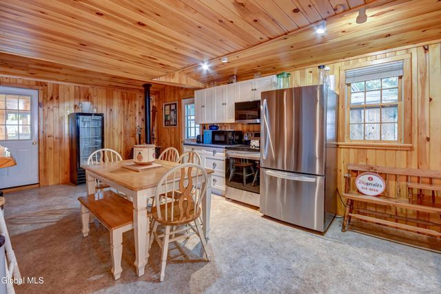 134 Lincoln Avenue, Northampton, NY 12134