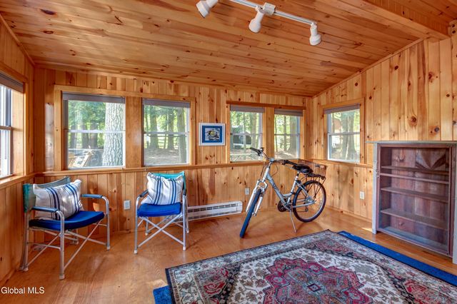 134 Lincoln Avenue, Northampton, NY 12134