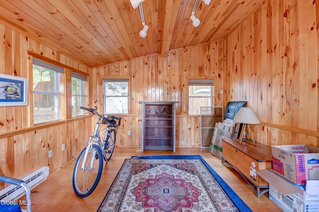 134 Lincoln Avenue, Northampton, NY 12134