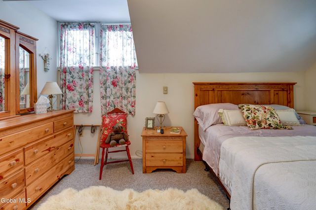 134 Lincoln Avenue, Northampton, NY 12134