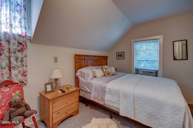 134 Lincoln Avenue, Northampton, NY 12134