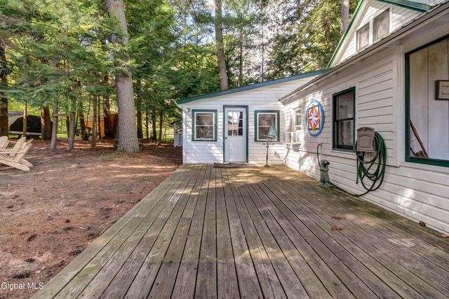 134 Lincoln Avenue, Northampton, NY 12134