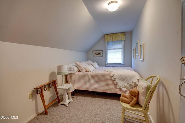 134 Lincoln Avenue, Northampton, NY 12134