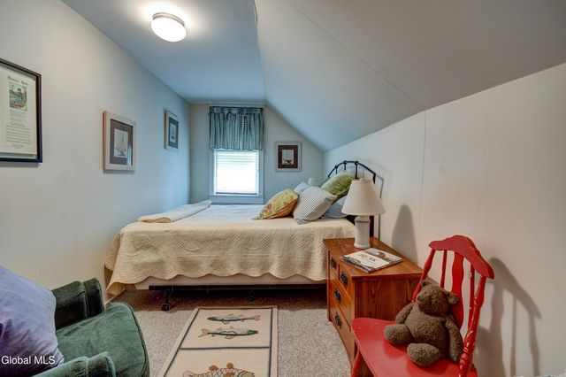 134 Lincoln Avenue, Northampton, NY 12134