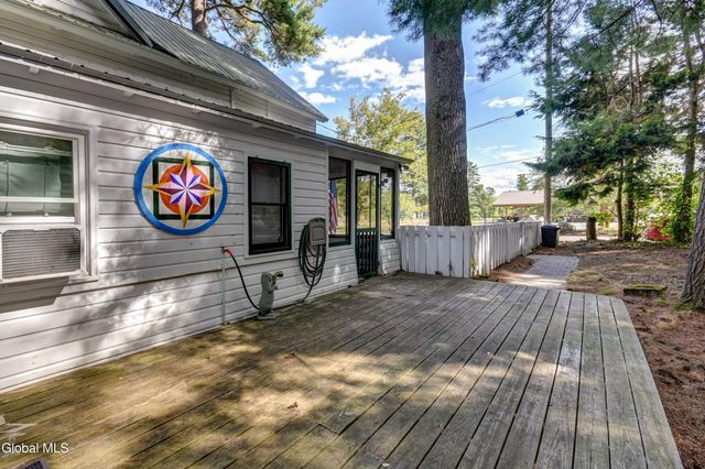 134 Lincoln Avenue, Northampton, NY 12134