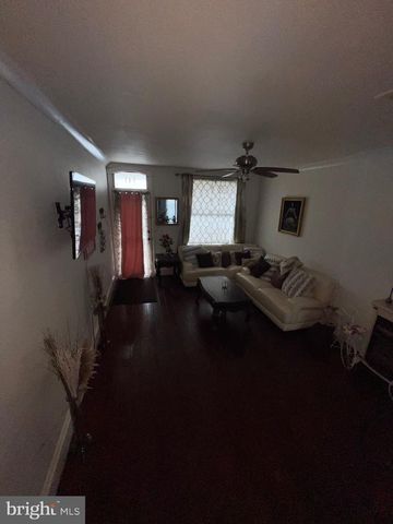 541 SPRING ST, Reading, PA 19601
